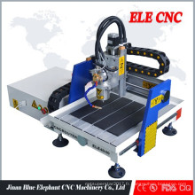 Machine de routage de commande numérique par ordinateur 400 * 400 utilisée pour le bois avec le guide linéaire de Taiwan HIWIN